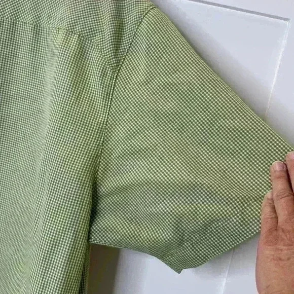 Columbia botton up short Sleeve Shirt green white pattern light weight Size: L - Picture 11 of 12